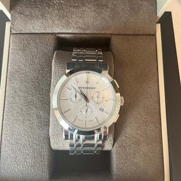 Burberry Heritage Chronograph Watch - Very Gently Worn - Picture 1 of 8